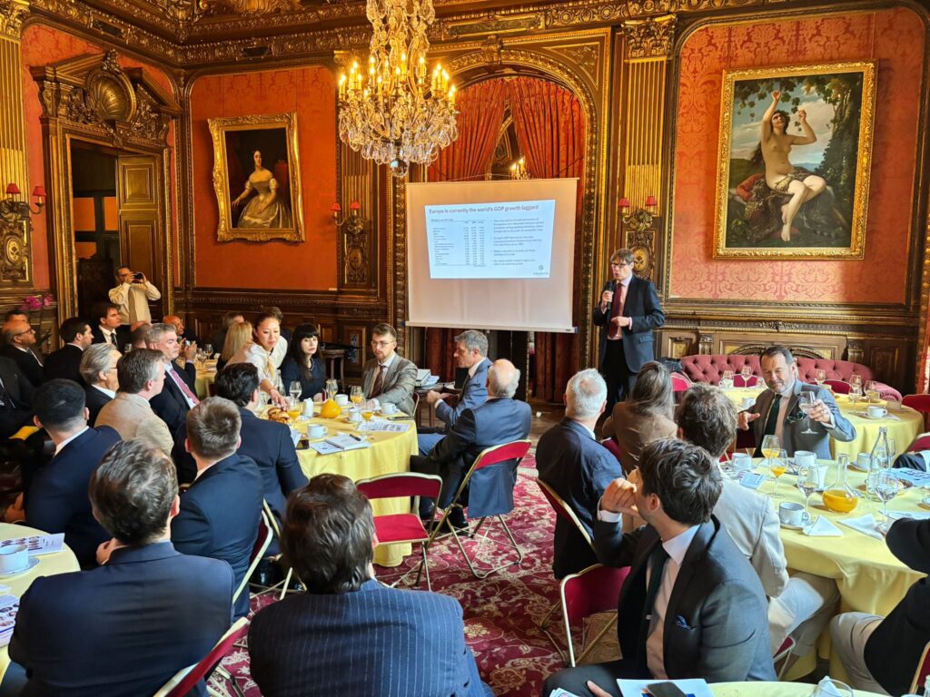 Ewen Stewart presenting his Growth Commission paper to an audience in Paris